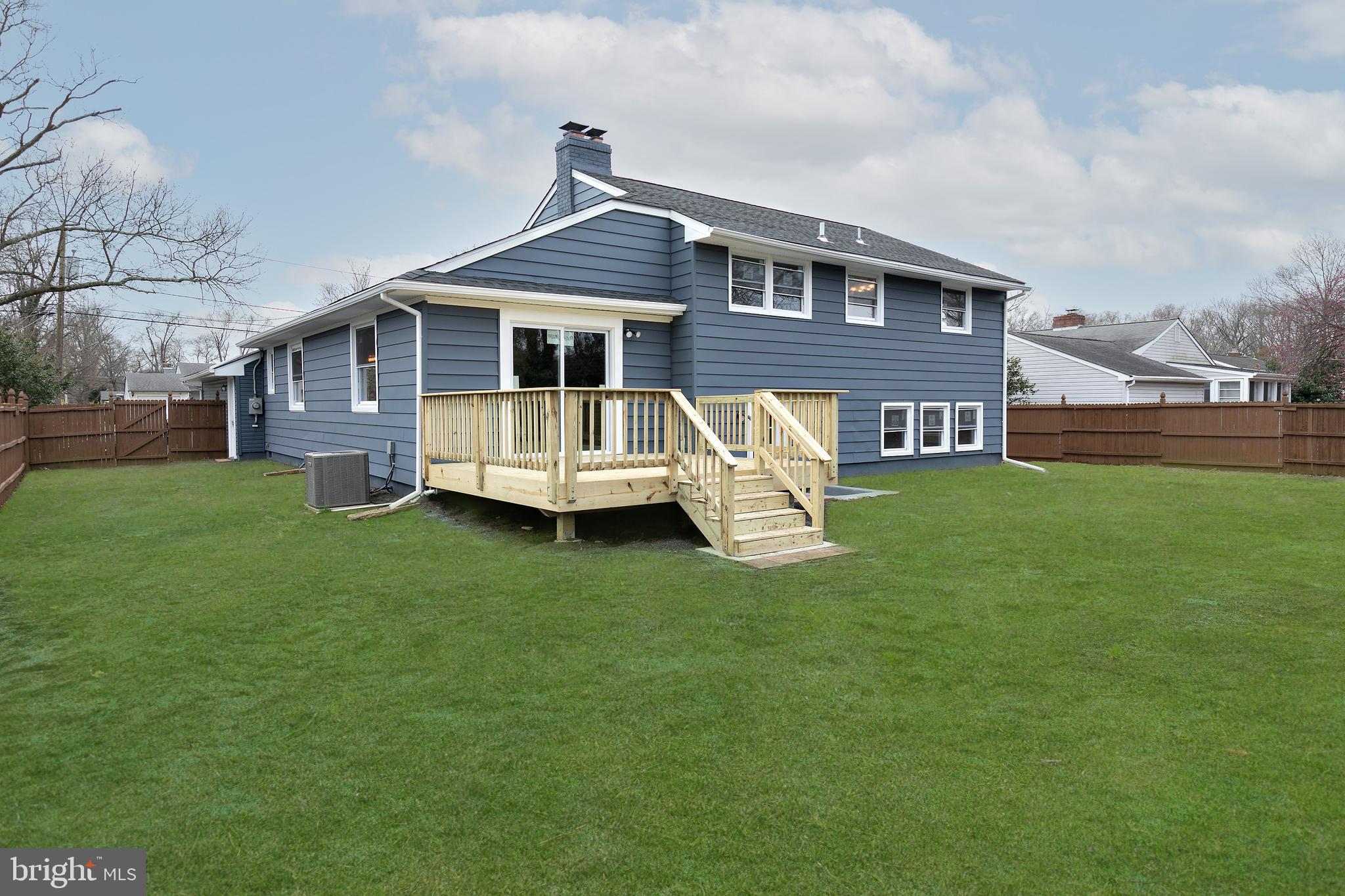 1109 York Road Cherry Hill, NJ 08034 - Photo 36 of 39 Back exterior staged Grass