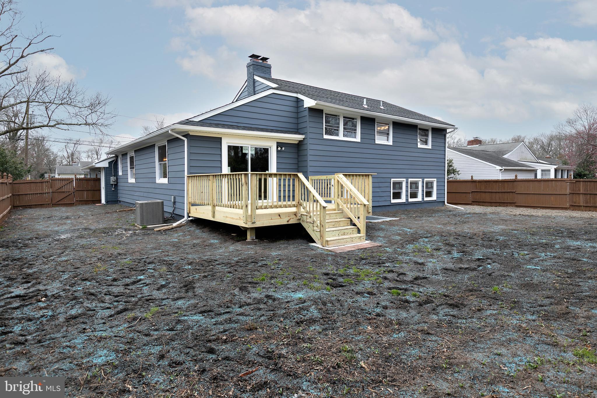 1109 York Road Cherry Hill, NJ 08034 - Photo 37 of 39 Back Exterior Staged Grass