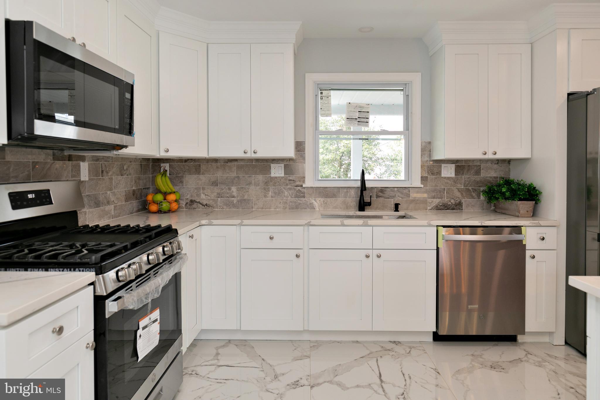 1109 York Road Cherry Hill, NJ 08034 - Photo 7 of 39 Kitchen- Large oversized sink