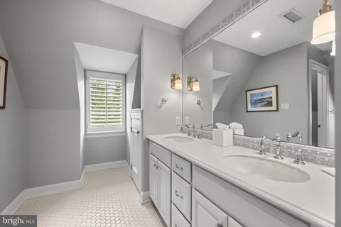 $4,800,000 | 848 Parkes Run Lane, Villanova, PA 19085