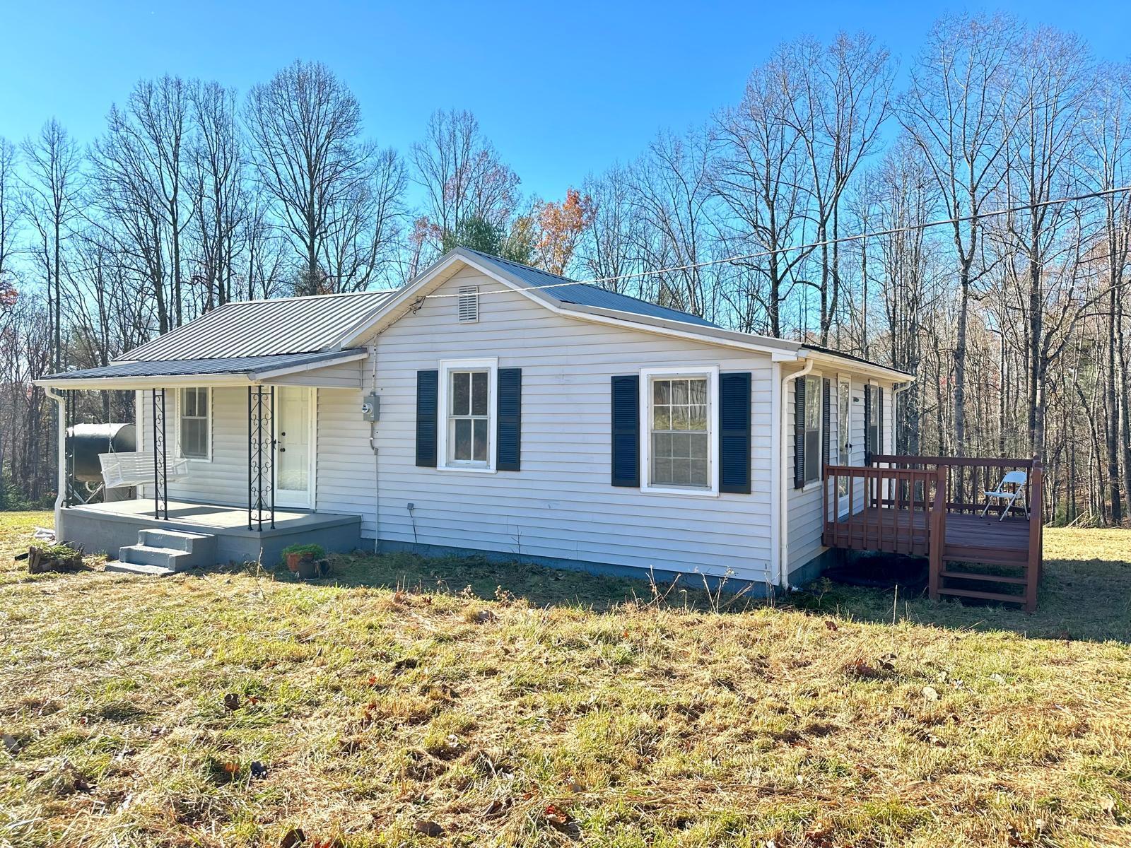 9462 Henry Road Henry, VA 24102 - Photo 26 of 29 PHOTO-2024-11-25-13-55-40_28