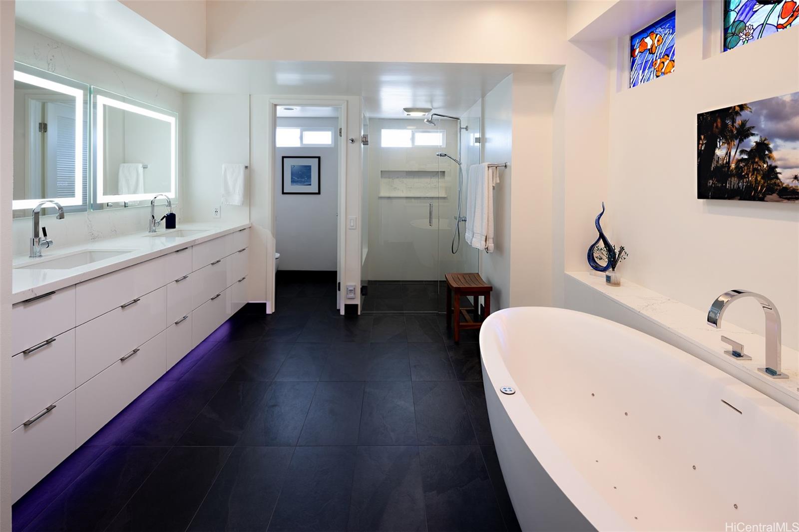 2039 Laukahi Street Honolulu, HI 96821 - Photo 14 of 25