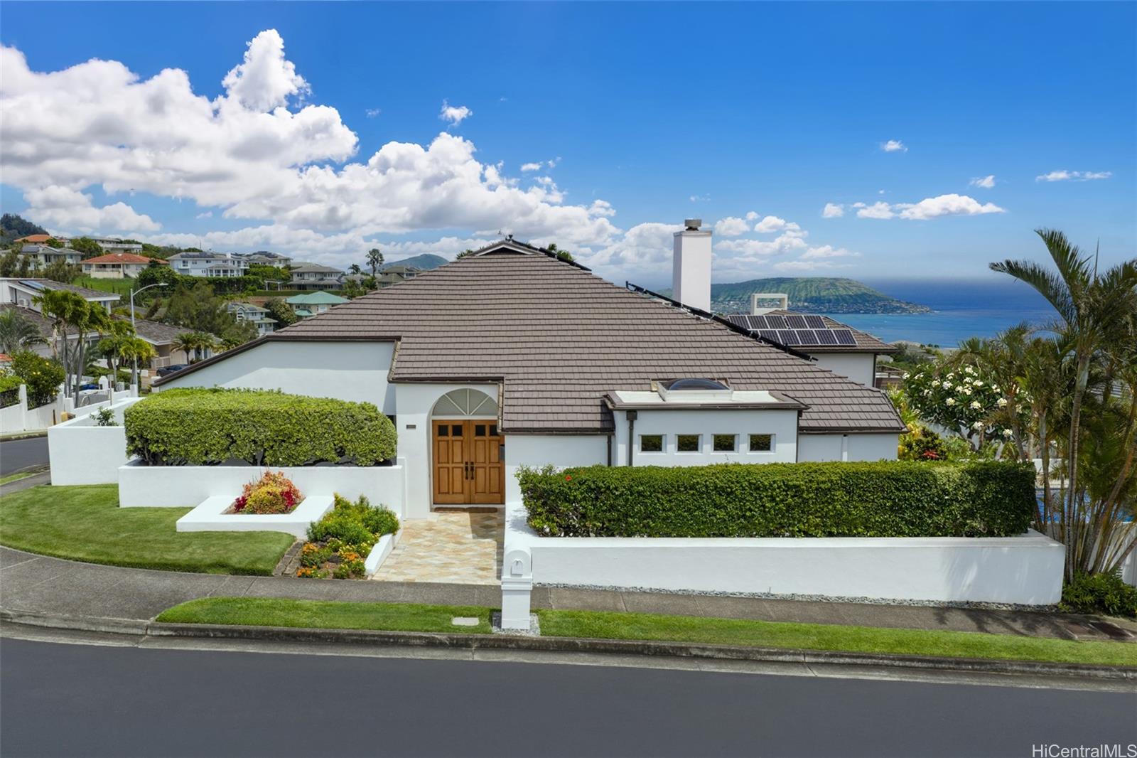 2039 Laukahi Street Honolulu, HI 96821 - Photo 23 of 25
