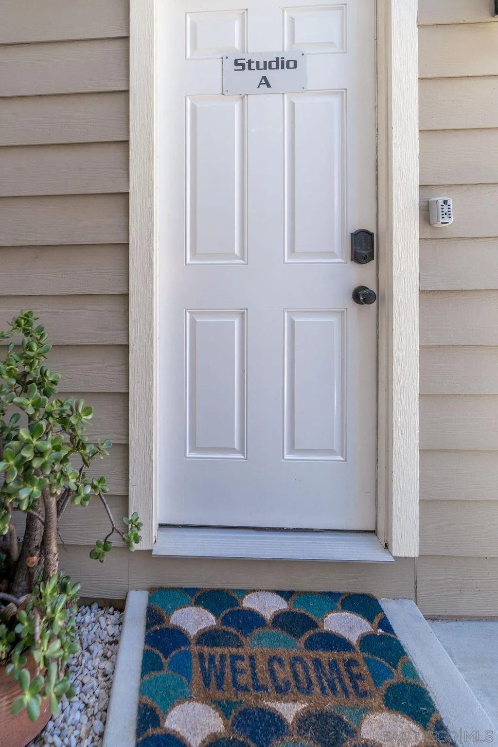 841 Beryl Street, Unit A San Diego, CA 92109 - Photo 15 of 22 a front view of a house