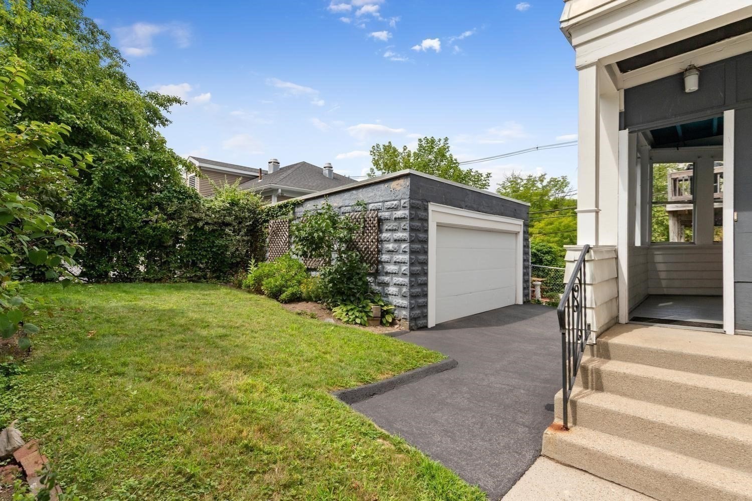 7 Hamilton Road Somerville, MA 02144 - Photo 2 of 39 Gallery Image 2