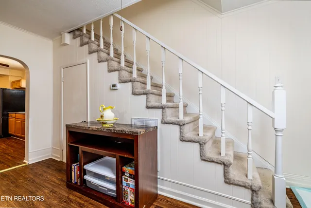 $375,000 | 1240 North Wright Road, Alcoa, TN 37701