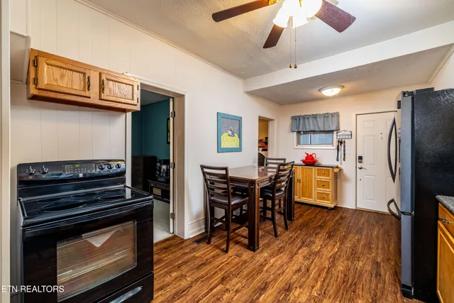 $375,000 | 1240 North Wright Road, Alcoa, TN 37701