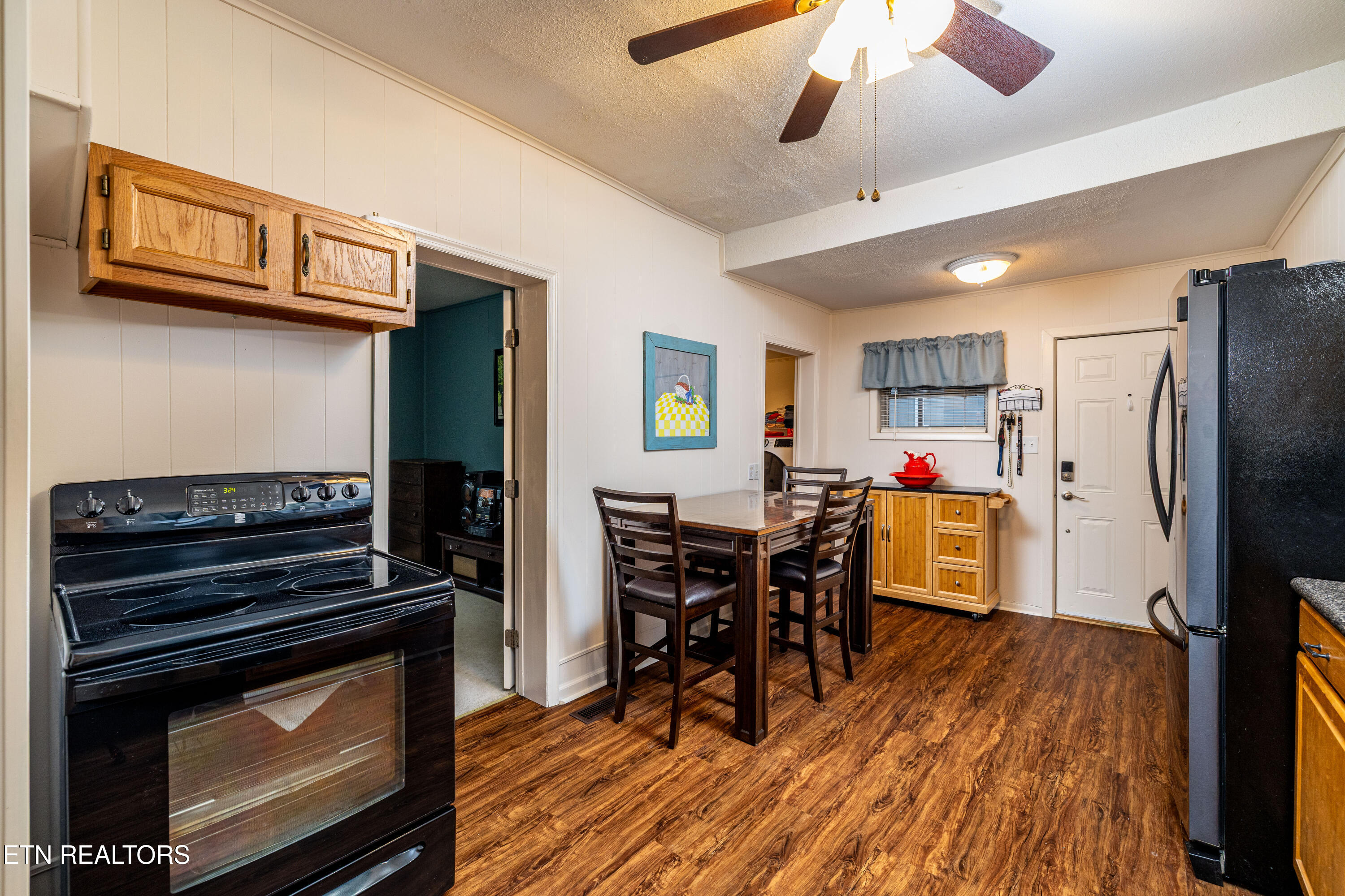 1240 North Wright Road Alcoa, TN 37701 - Photo 9 of 23 Kitchen and Dining