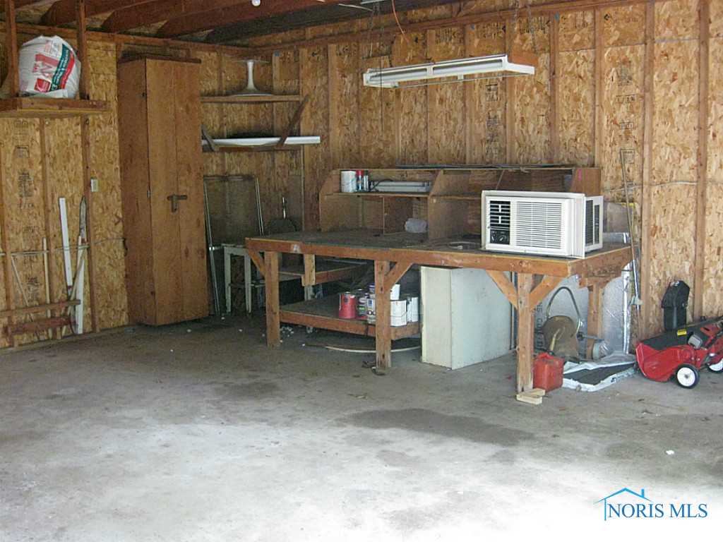 906 Vanderbilt Road Toledo, OH 43615 - Photo 15 of 18 Gallery Image 15