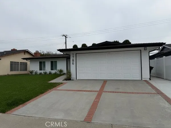 $4,995 | 1786 Iowa Street, Costa Mesa, CA 92626