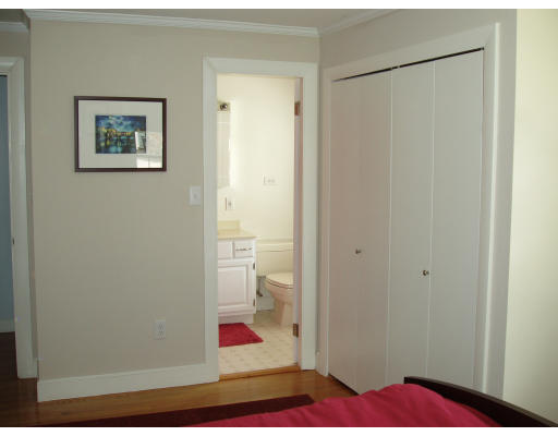 17 Nottingham Road Lynnfield, MA 01940 - Photo 8 of 15 Gallery Image 8