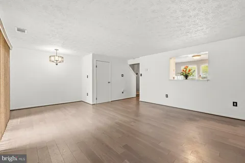 $325,000 | 15413 North Oak Court, Bowie, MD 20716
