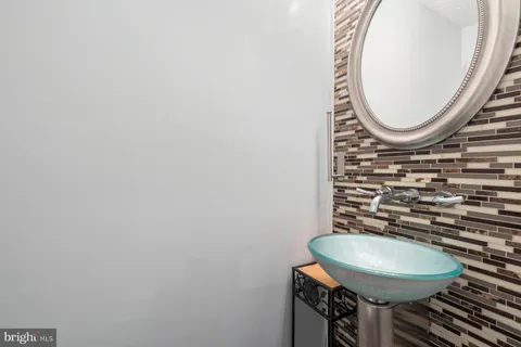 $325,000 | 15413 North Oak Court, Bowie, MD 20716