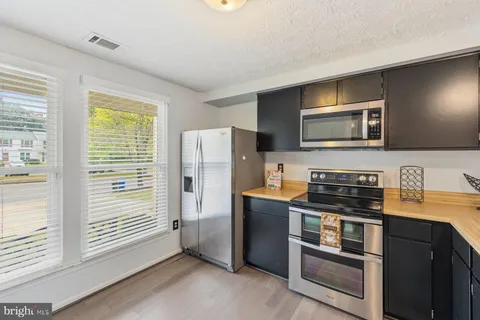 $325,000 | 15413 North Oak Court, Bowie, MD 20716
