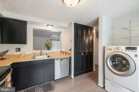 $325,000 | 15413 North Oak Court, Bowie, MD 20716