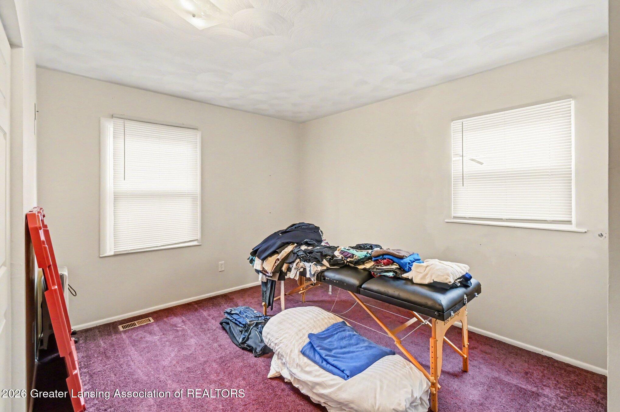 3119 Norwich Road Lansing, MI 48911 - Photo 9 of 17 015_file_6239