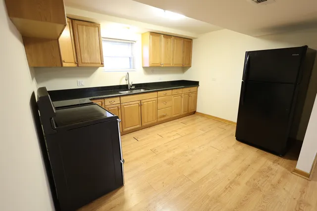 $1,550 | 9823 Linn Avenue, Unit 1, Schiller Park, IL 60176