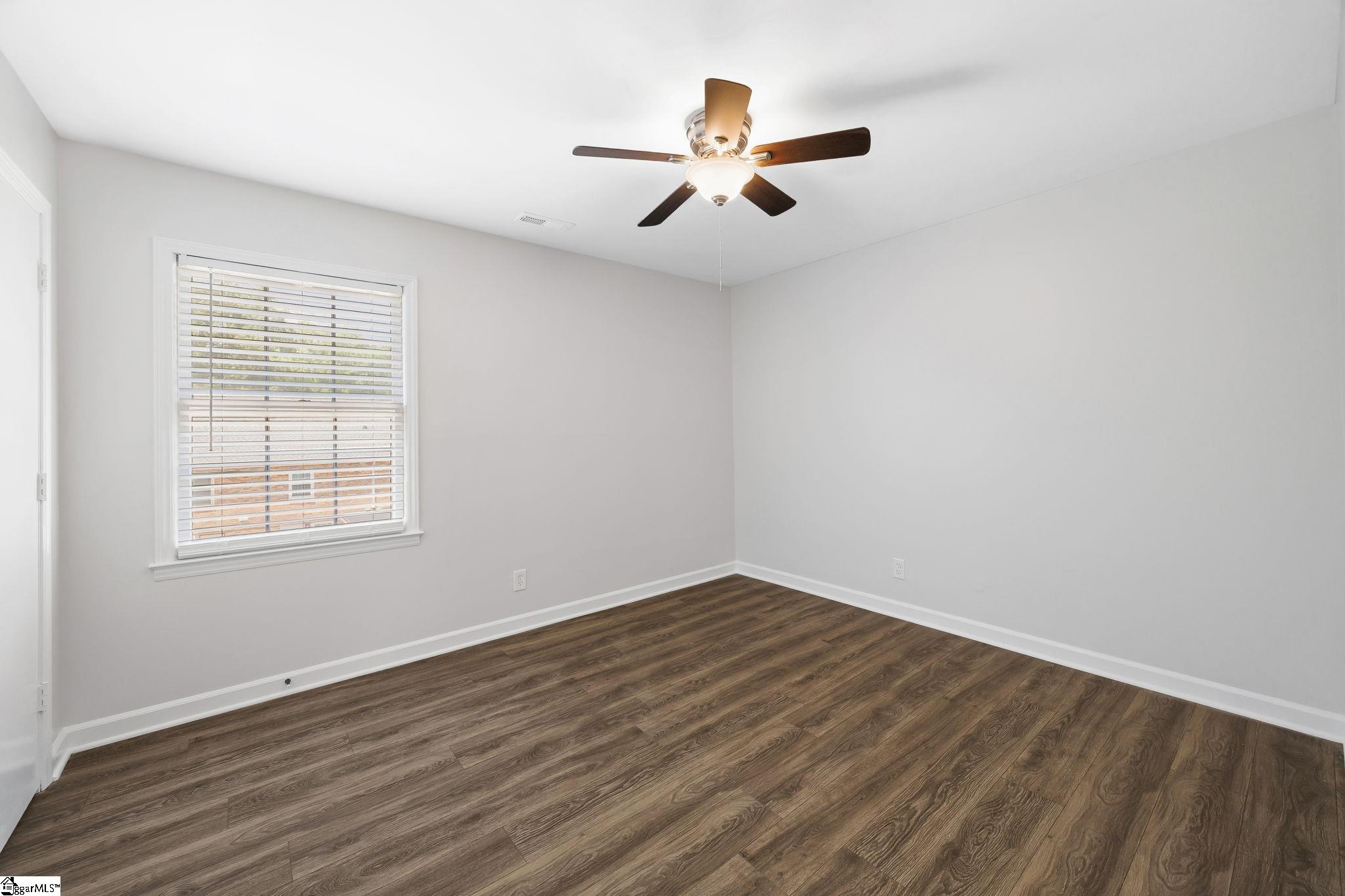 1436 Dover Road Spartanburg, SC 29301 - Photo 10 of 17