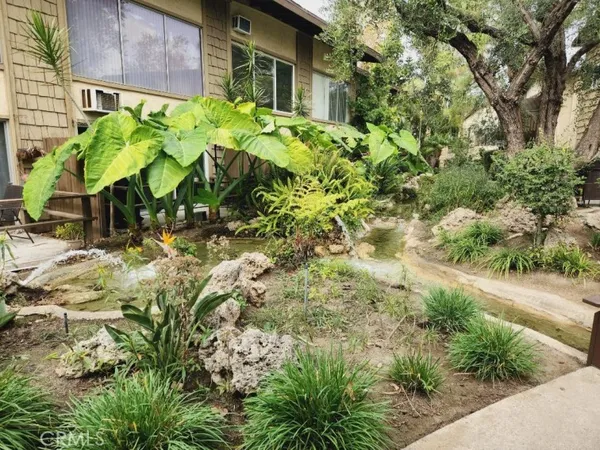 $1,995 | 3050 South Bristol Street, Unit 9D, Santa Ana, CA 92704