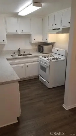 $1,995 | 3050 South Bristol Street, Unit 9D, Santa Ana, CA 92704