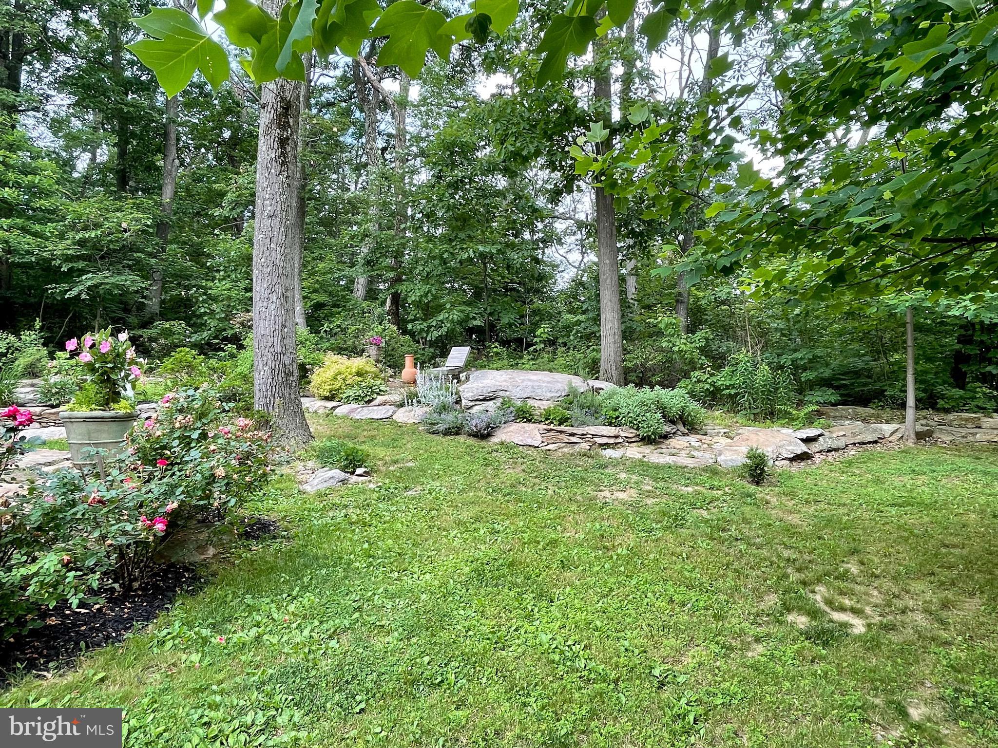 8027 Gnatstown Road Hanover, PA 17331 - Photo 4 of 51