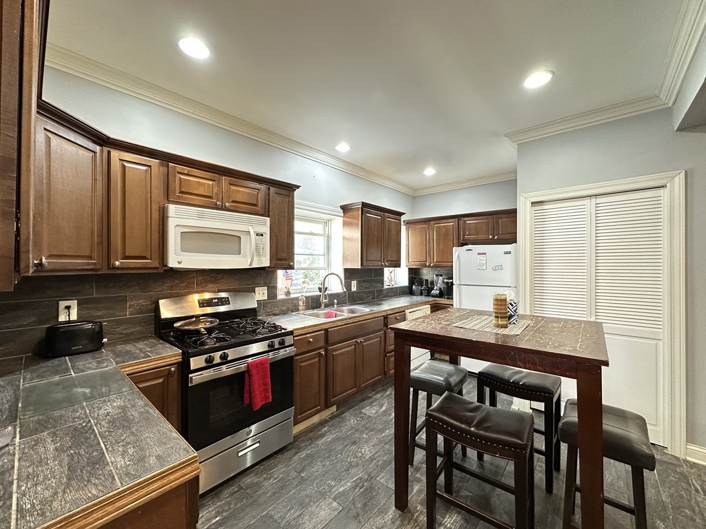 6424 North Magnolia Avenue, Unit 1 Chicago, IL 60626 - Photo 3 of 19