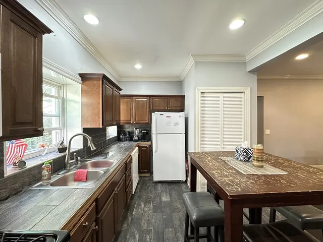 $2,300 | 6424 North Magnolia Avenue, Unit 1, Chicago, IL 60626