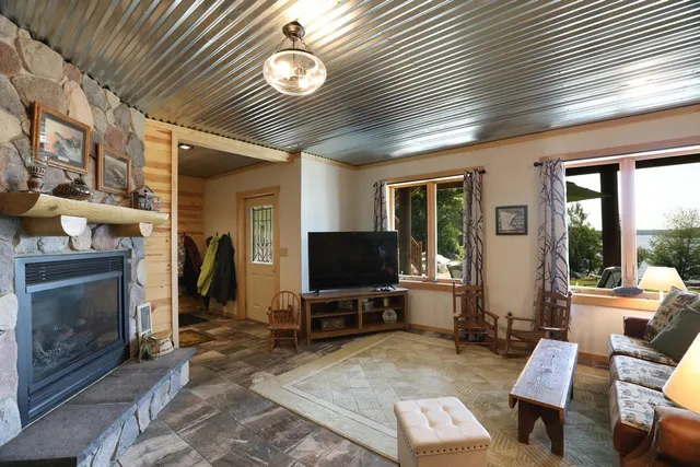 $2,050,000 | 3165 Randa Road, Orr, MN 55771