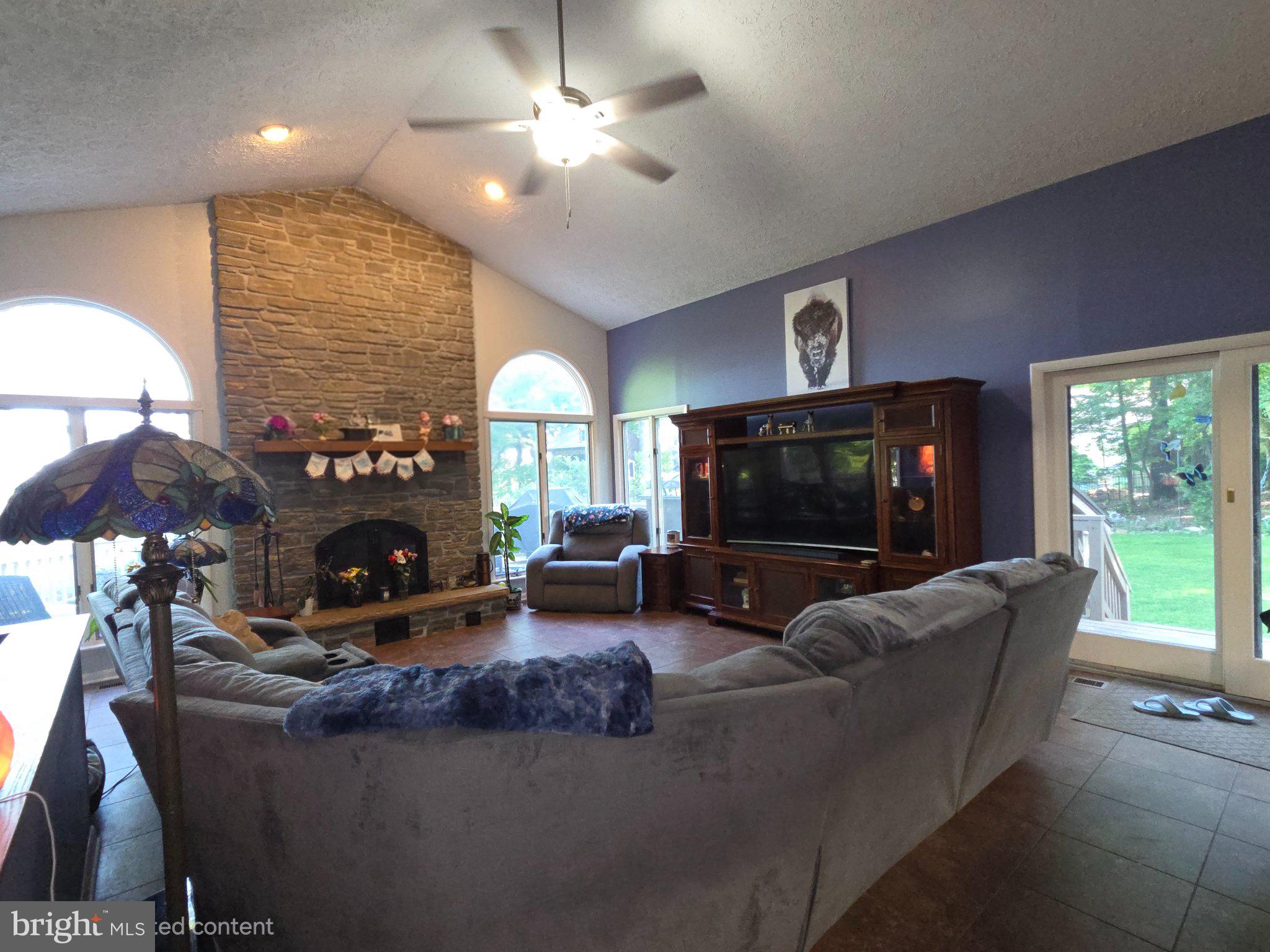 151 Martz Road Sykesville, MD 21784 - Photo 4 of 74 Spacious living room with natural light.