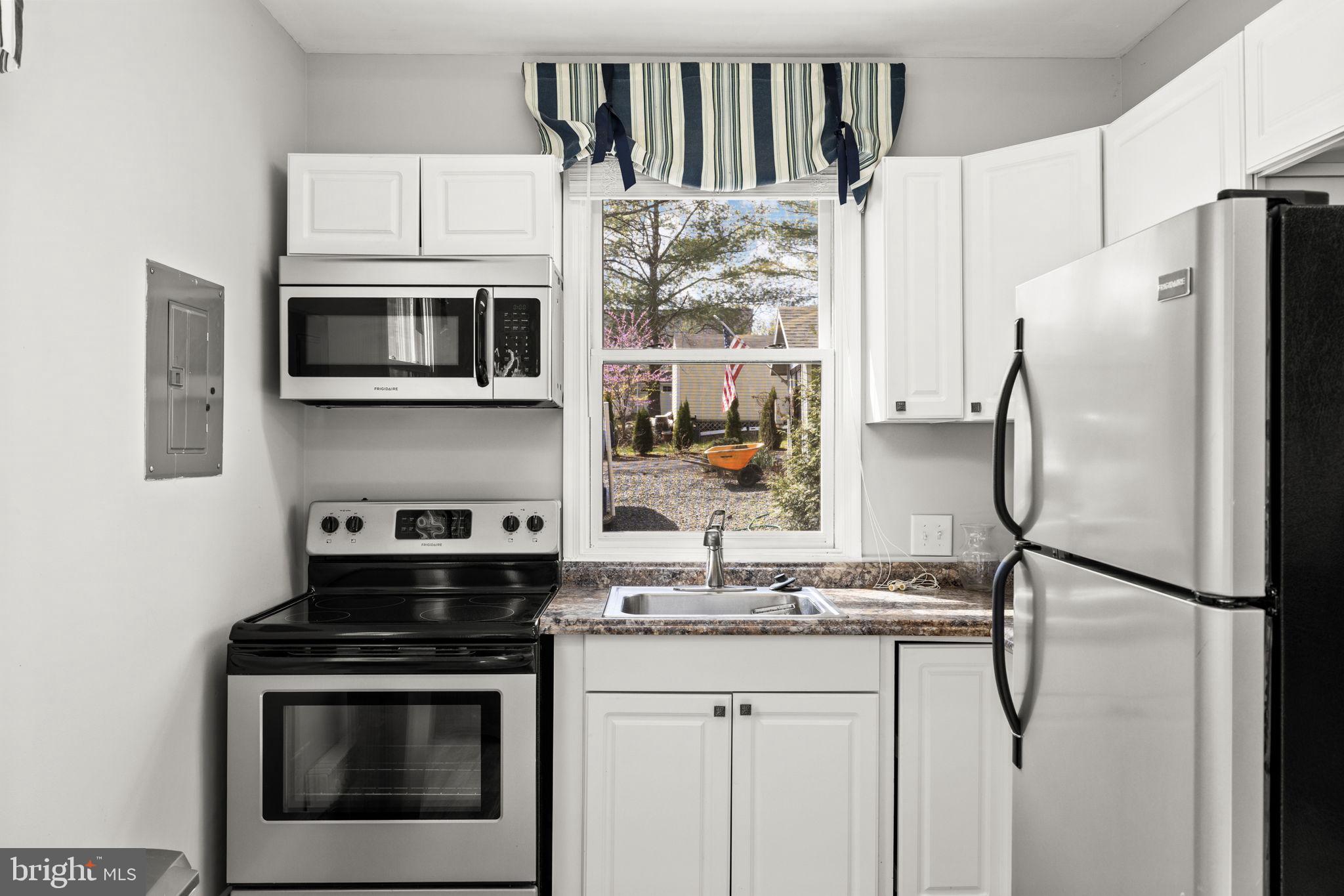 128 Harrison Circle Locust Grove, VA 22508 - Photo 27 of 65 Guesthouse kitchen