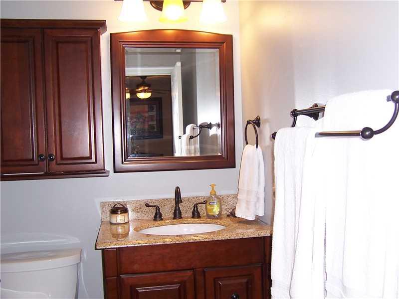 102 Holland Drive Butler, PA 16002 - Photo 16 of 25 Master Bath/Spa.
