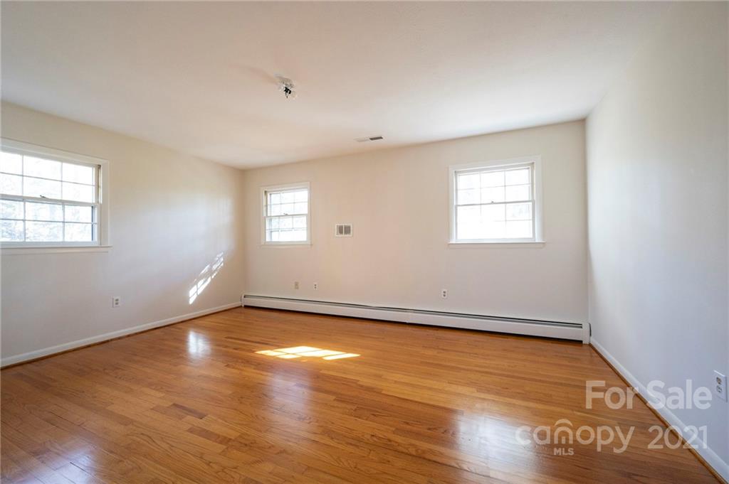 111 Overlook Road Asheville, NC 28803 - Photo 22 of 31 Gallery Image 22