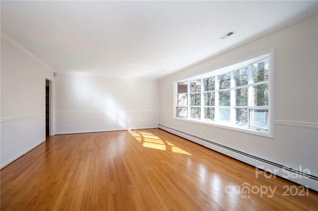 111 Overlook Road Asheville, NC 28803 - Photo 5 of 31 Gallery Image 5