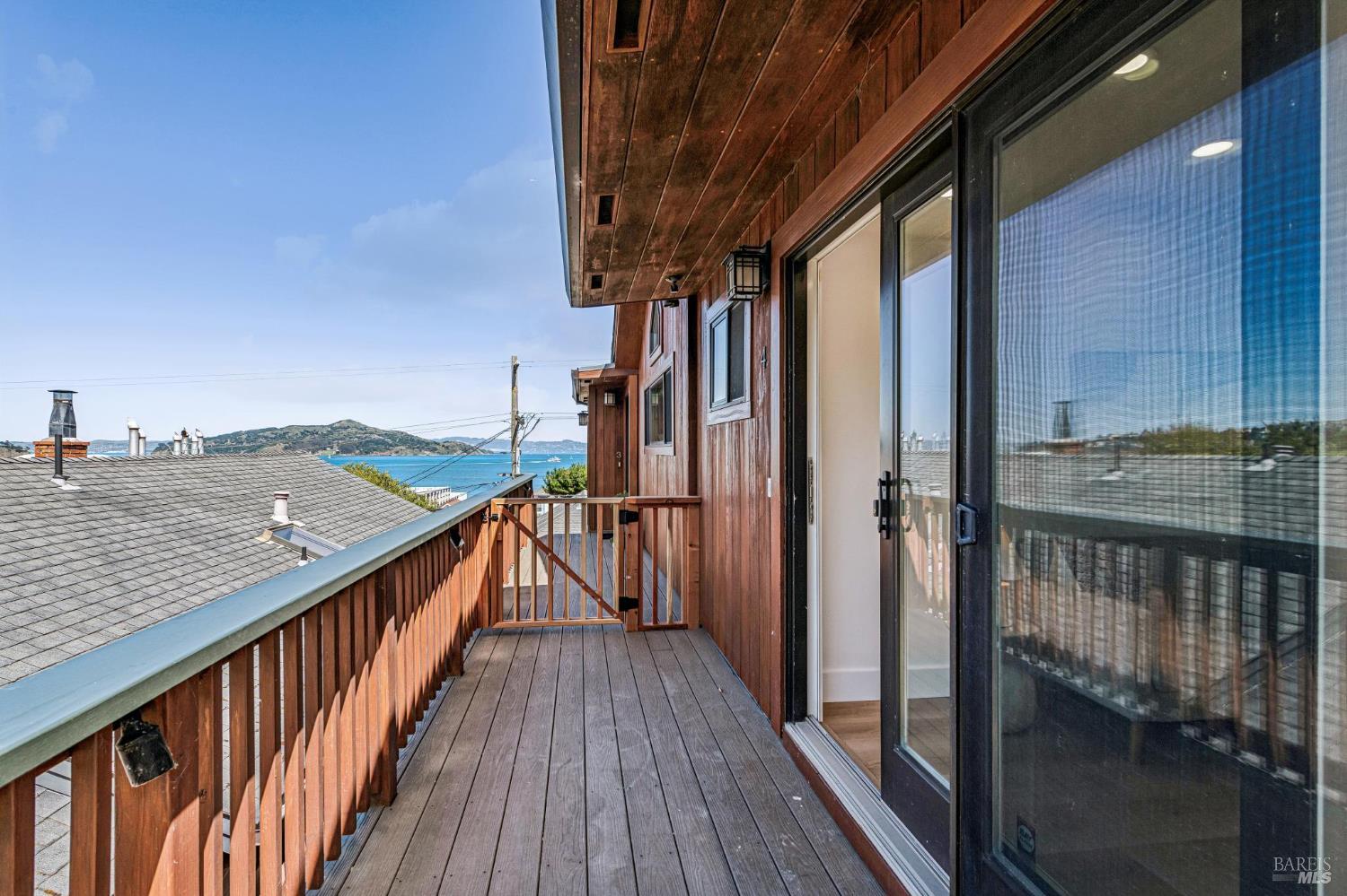 105 3rd Street, Unit 4 Sausalito, CA 94965 - Photo 6 of 21