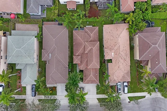 $6,000 | 1725 Winterberry Lane, Unit 1725, Weston, FL 33327