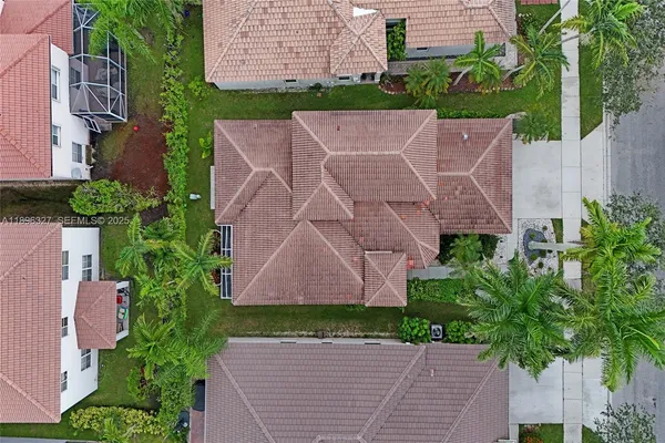 $6,000 | 1725 Winterberry Lane, Unit 1725, Weston, FL 33327