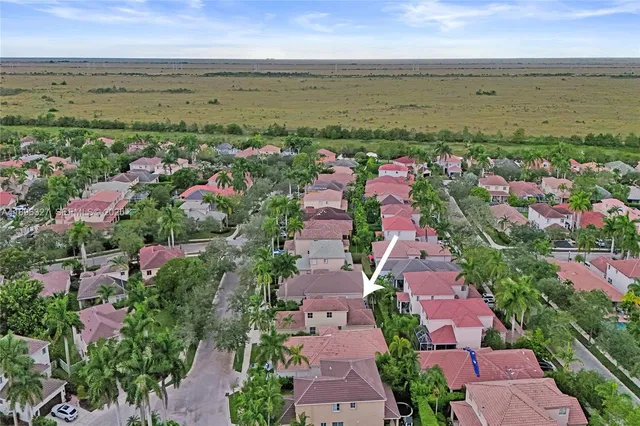 $6,000 | 1725 Winterberry Lane, Unit 1725, Weston, FL 33327