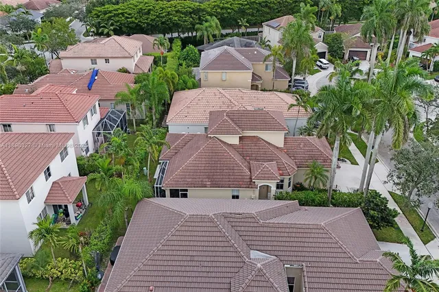 $6,000 | 1725 Winterberry Lane, Unit 1725, Weston, FL 33327