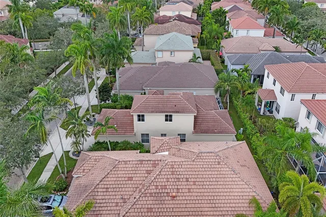 $6,000 | 1725 Winterberry Lane, Unit 1725, Weston, FL 33327