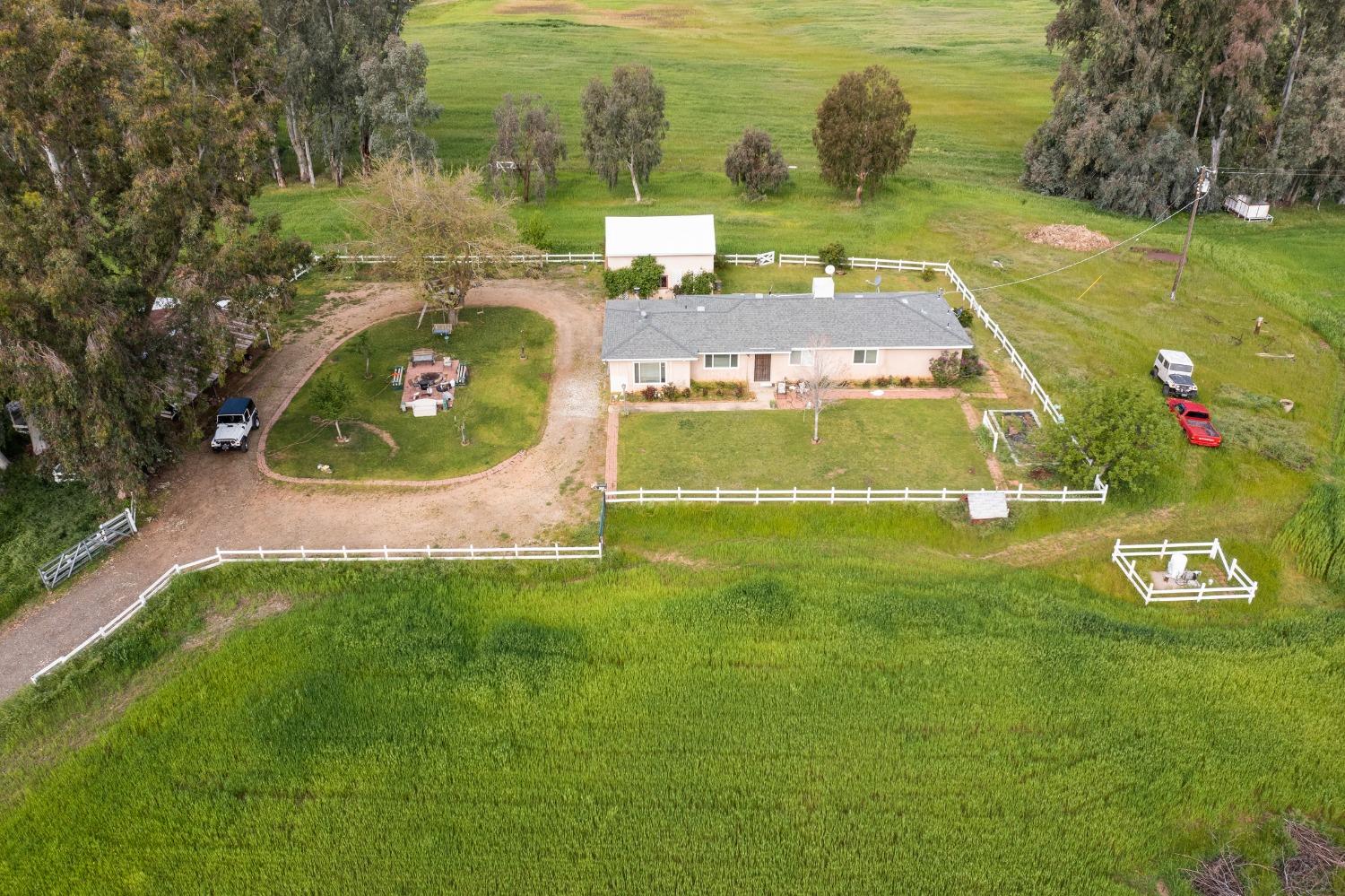 15874 Watts Valley Road Sanger, CA 93657 - Photo 2 of 24 Gallery Image 2