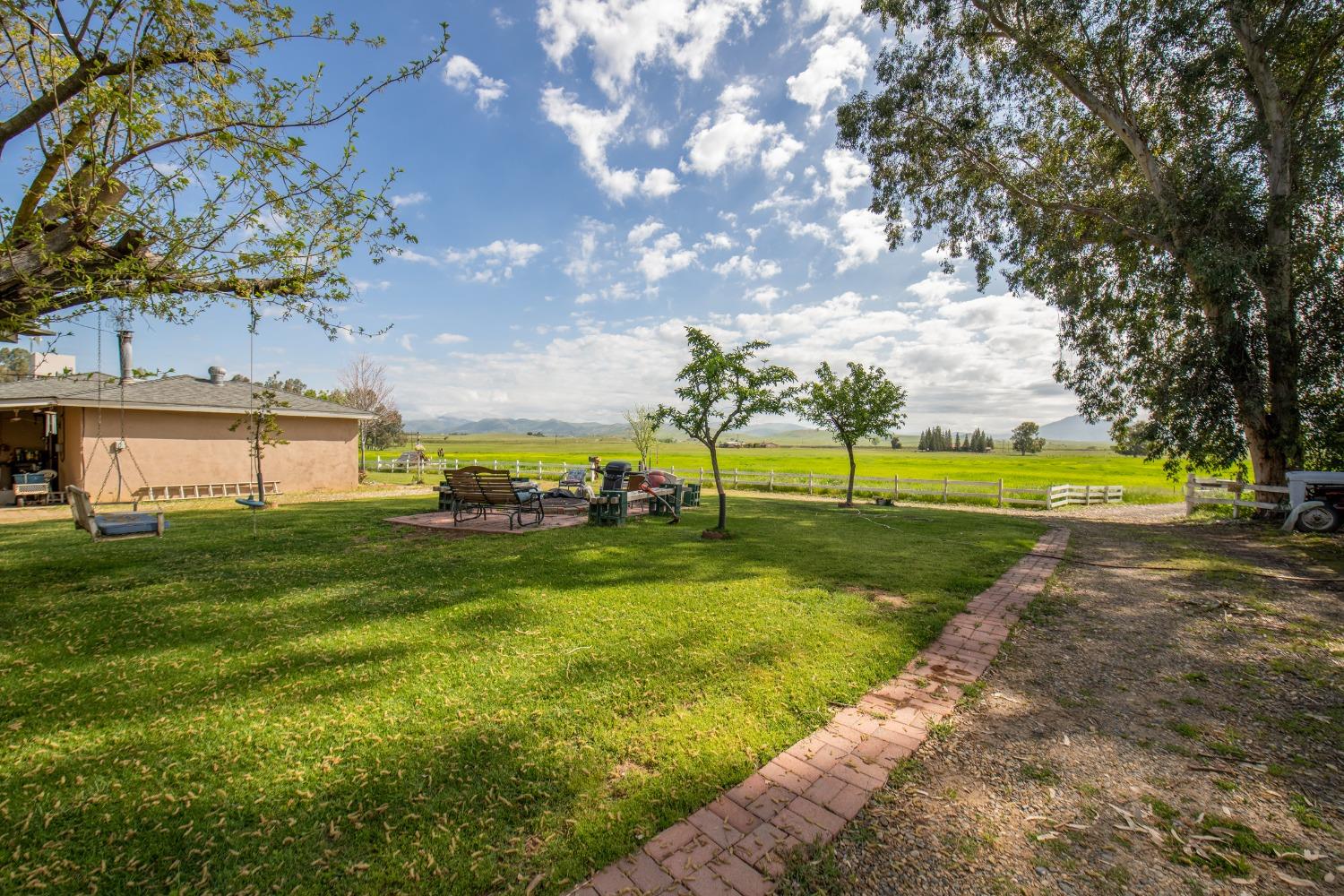 15874 Watts Valley Road Sanger, CA 93657 - Photo 6 of 24 Gallery Image 6