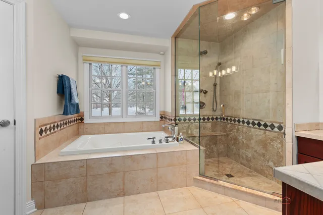 $975,000 | 1771 Stanford Court, Lake Forest, IL 60045