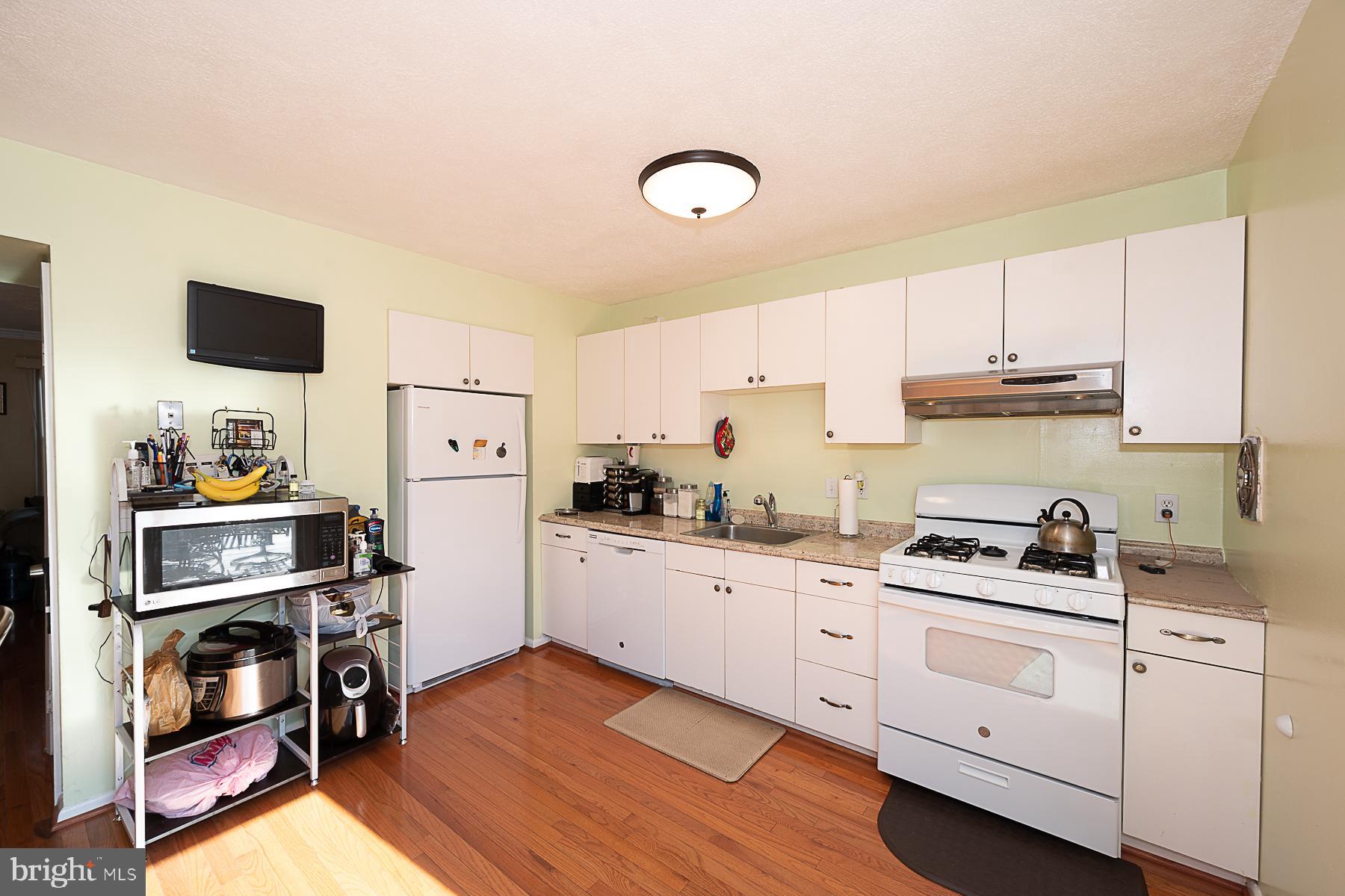 4837 Melbourne Road Baltimore, MD 21229 - Photo 13 of 29 Spacious pantry off of kitchen