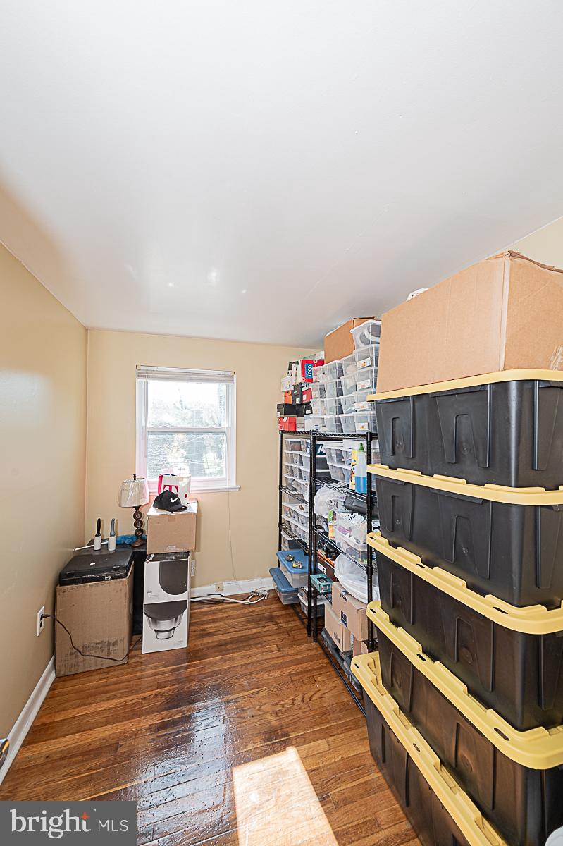 4837 Melbourne Road Baltimore, MD 21229 - Photo 16 of 29 Upper Bedroom for office or Bedroom
