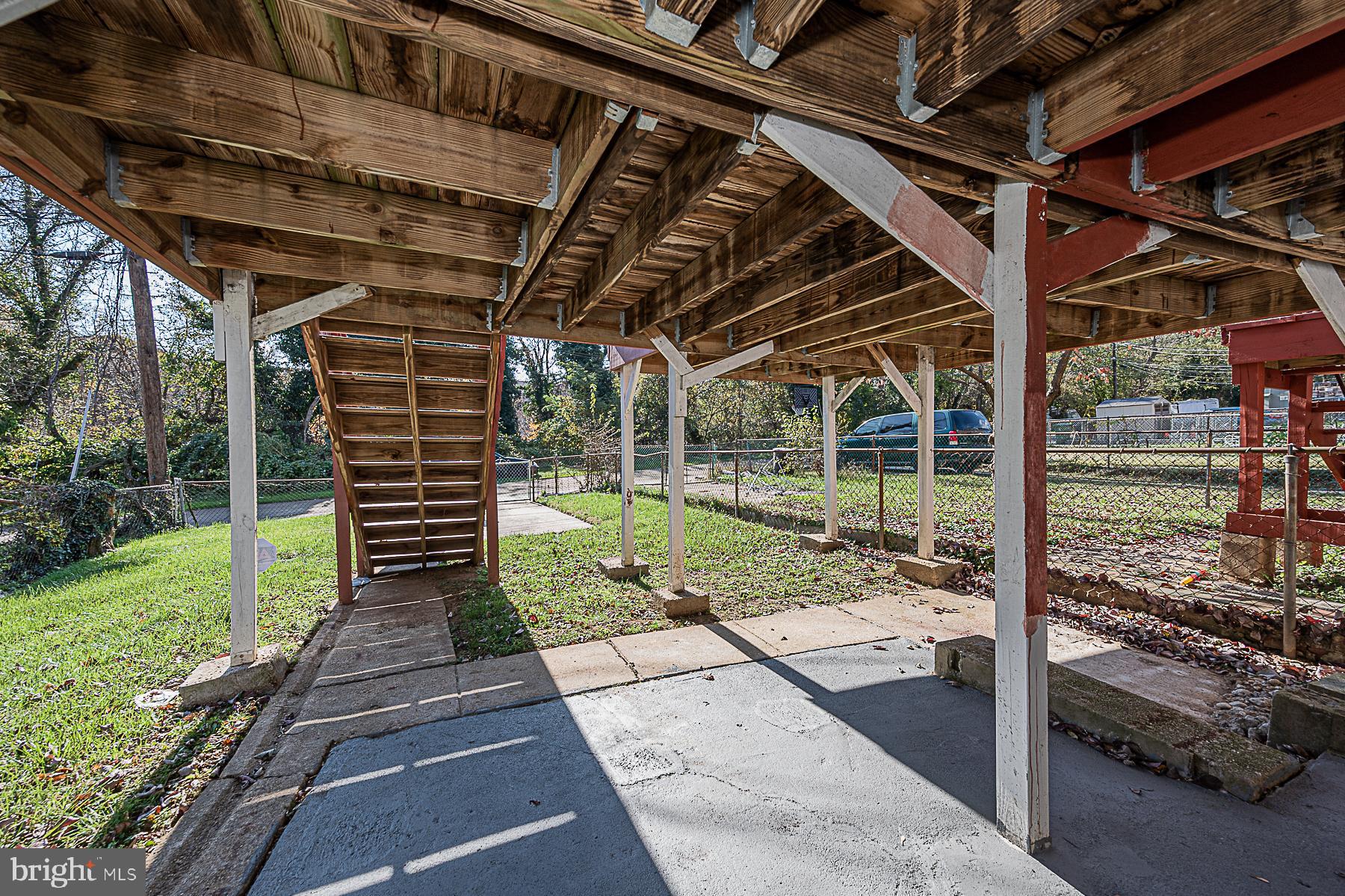 4837 Melbourne Road Baltimore, MD 21229 - Photo 24 of 29 Entertain on massive Deck w/stairs