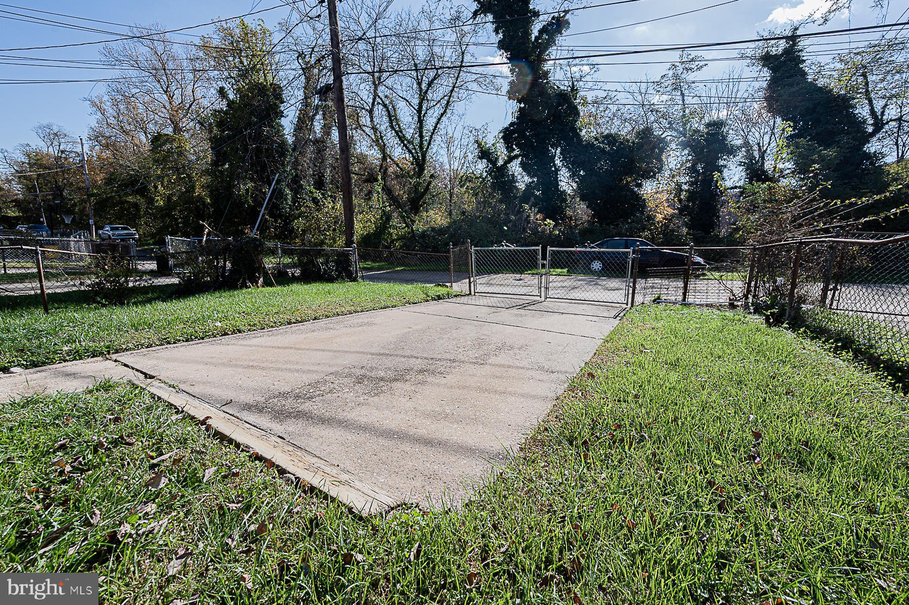 4837 Melbourne Road Baltimore, MD 21229 - Photo 25 of 29 Off STREET PARKING in huge fenced-in yard