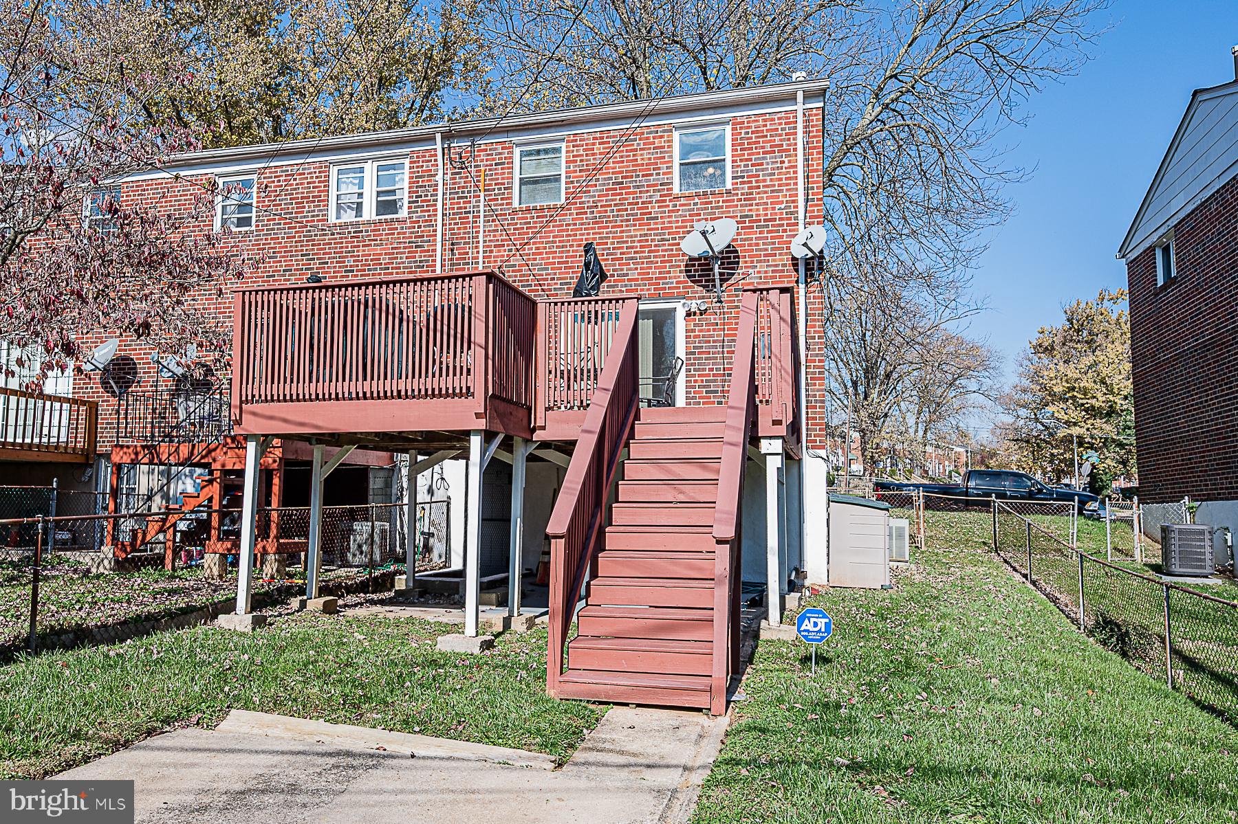 4837 Melbourne Road Baltimore, MD 21229 - Photo 26 of 29 Great space for pets and entertainment