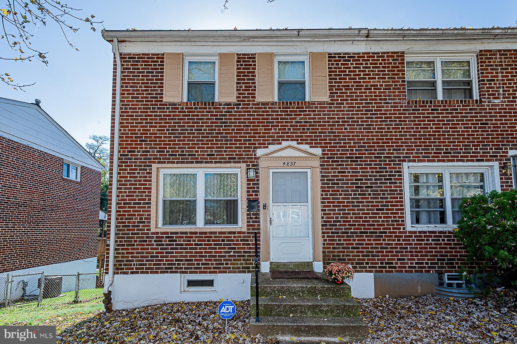 4837 Melbourne Road Baltimore, MD 21229 - Photo 5 of 29