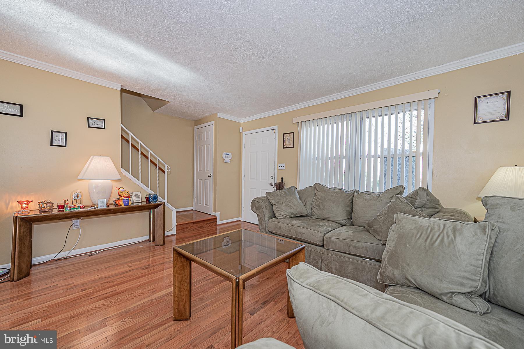 4837 Melbourne Road Baltimore, MD 21229 - Photo 8 of 29
