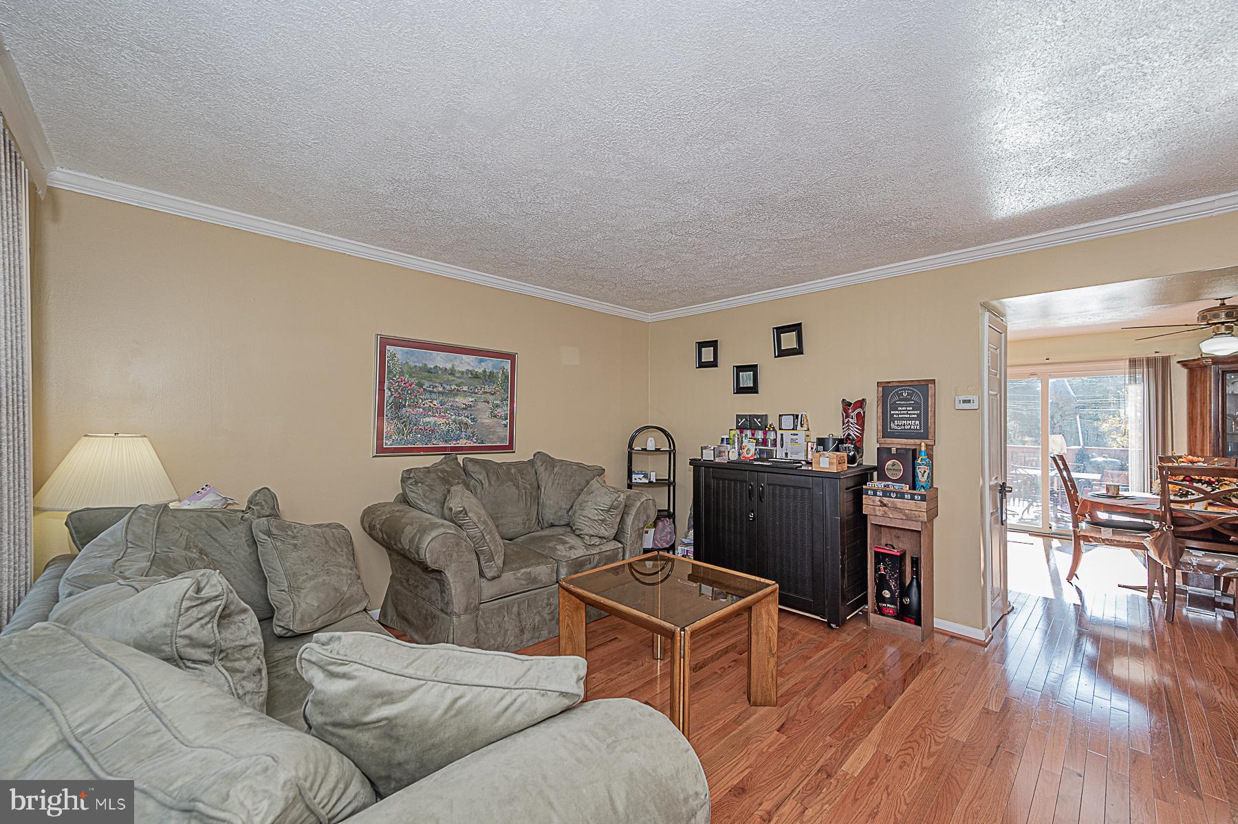 4837 Melbourne Road Baltimore, MD 21229 - Photo 9 of 29